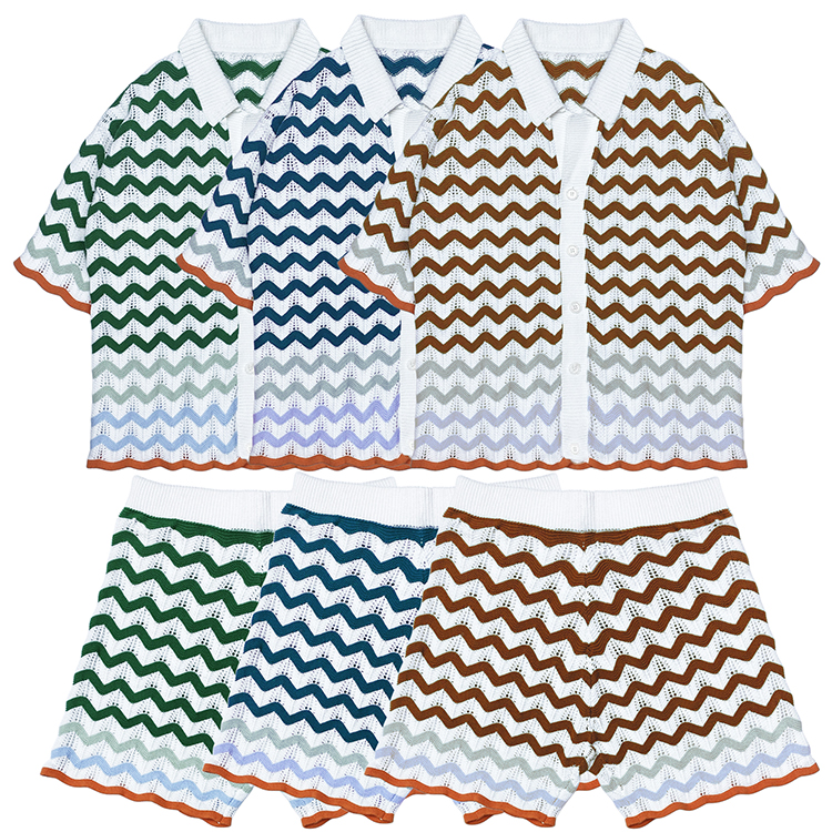 Gradient-Wave-Knit-Polo