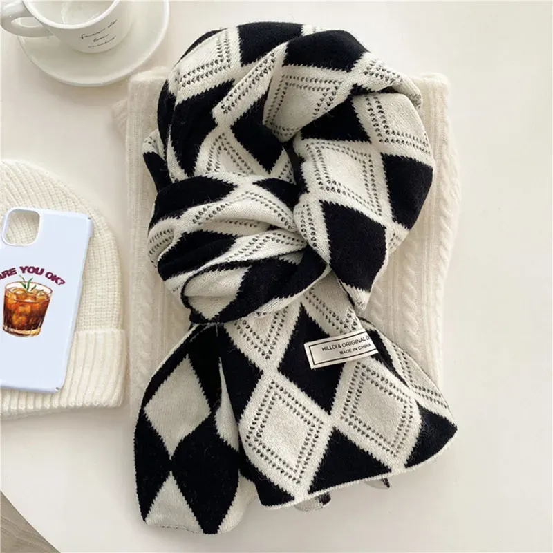 Custom Argyle Jacquard Scarf: Reversible Knit Winter Shawl Black