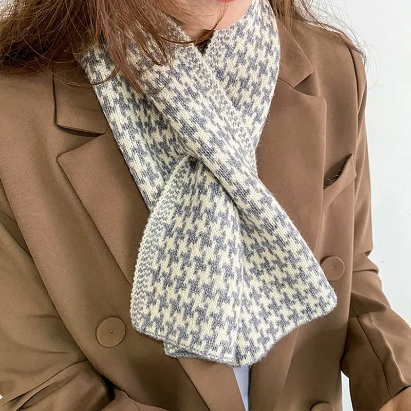 custom-houndstooth-knit-scarf-wholesale-skinny-muffler-light-green