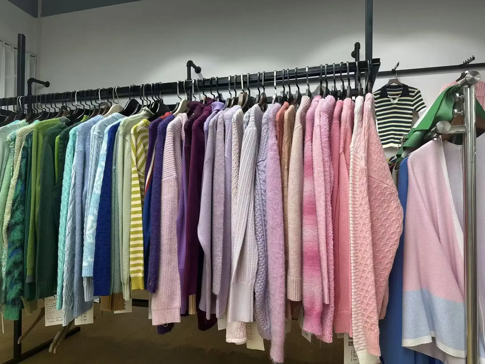 Spring lightweight streetwear knitwear Supplier