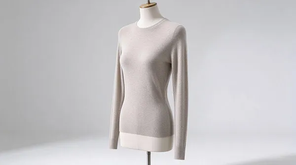 3D seamless WholeGarment sweater showing smooth shoulders and side construction