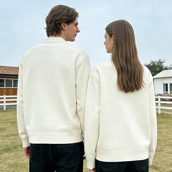 Mediterranean Town Intarsia Knit Model Showcase Behind