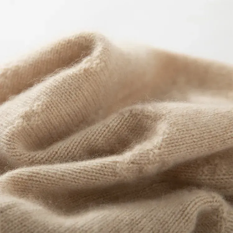 Seamless Pointelle Cashmere Beanie - Premium Fiber Surface