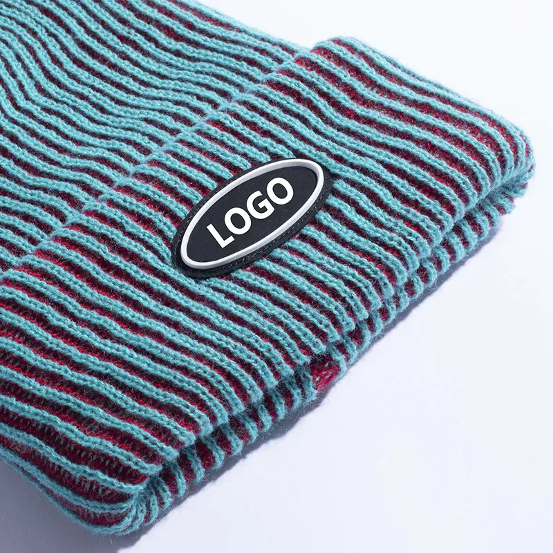 Custom Two-Tone Ribbed Beanie: Contrast Stripe Winter Hat Knitting Details
