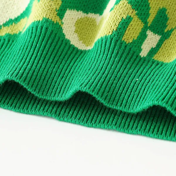 custom-kids-dinosaur-jacquard-knit-sweater-hem-details